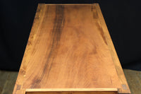 稀少幅1380ミリ自然美ある杢目の落ち着いた横桟造りの収納箪笥　BB3319