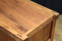 稀少幅1380ミリ自然美ある杢目の落ち着いた横桟造りの収納箪笥　BB3319