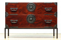 美しい光沢を放つアイアンフレーム付き最上衣裳箪笥　BB3106