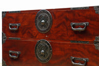 美しい光沢を放つアイアンフレーム付き最上衣裳箪笥　BB3106