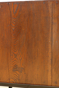 美しい光沢を放つアイアンフレーム付き最上衣裳箪笥　BB3106