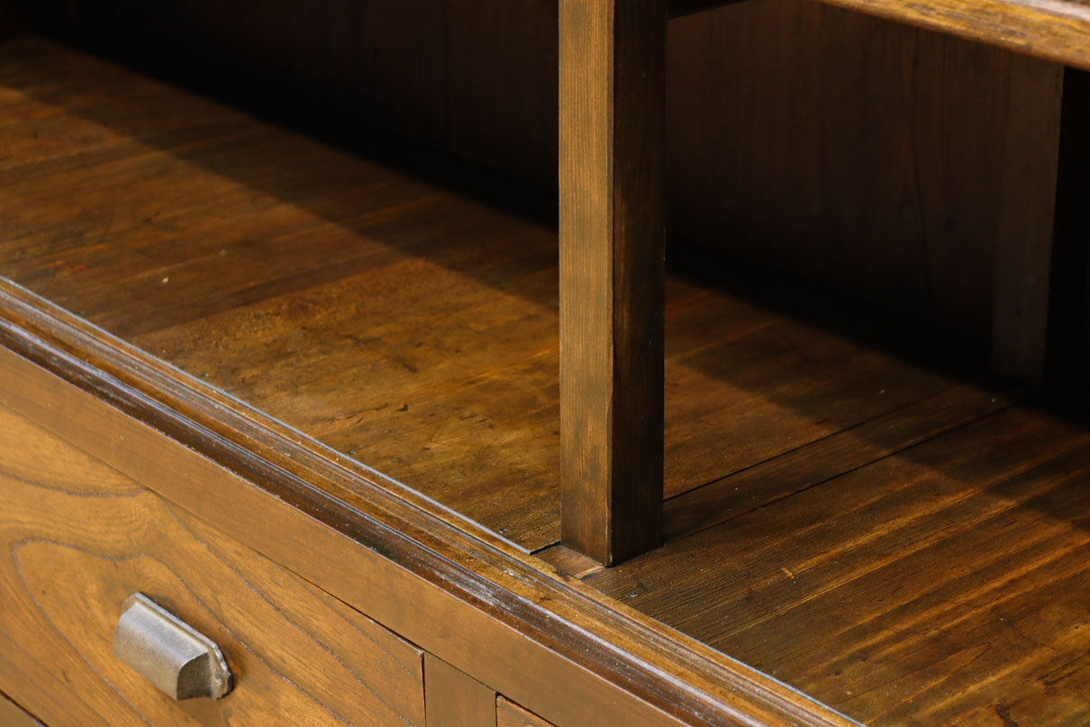 温かみある色彩にゆらゆらガラスが揺らめく十字窓レトロガラスケース　BB3328