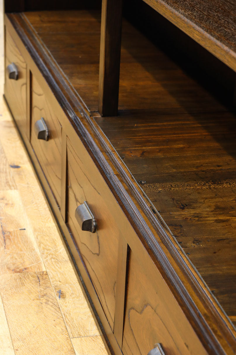 温かみある色彩にゆらゆらガラスが揺らめく十字窓レトロガラスケース　BB3328