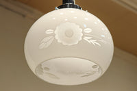 椿の花の透かし絵が浮かぶ可愛らしい電笠　DC8440