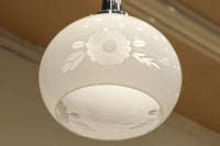 椿の花の透かし絵が浮かぶ可愛らしい電笠　DC8440