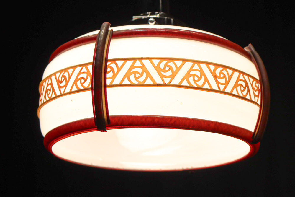 朱セルの帯装飾で昭和レトロな面持ちの電笠　DC8445