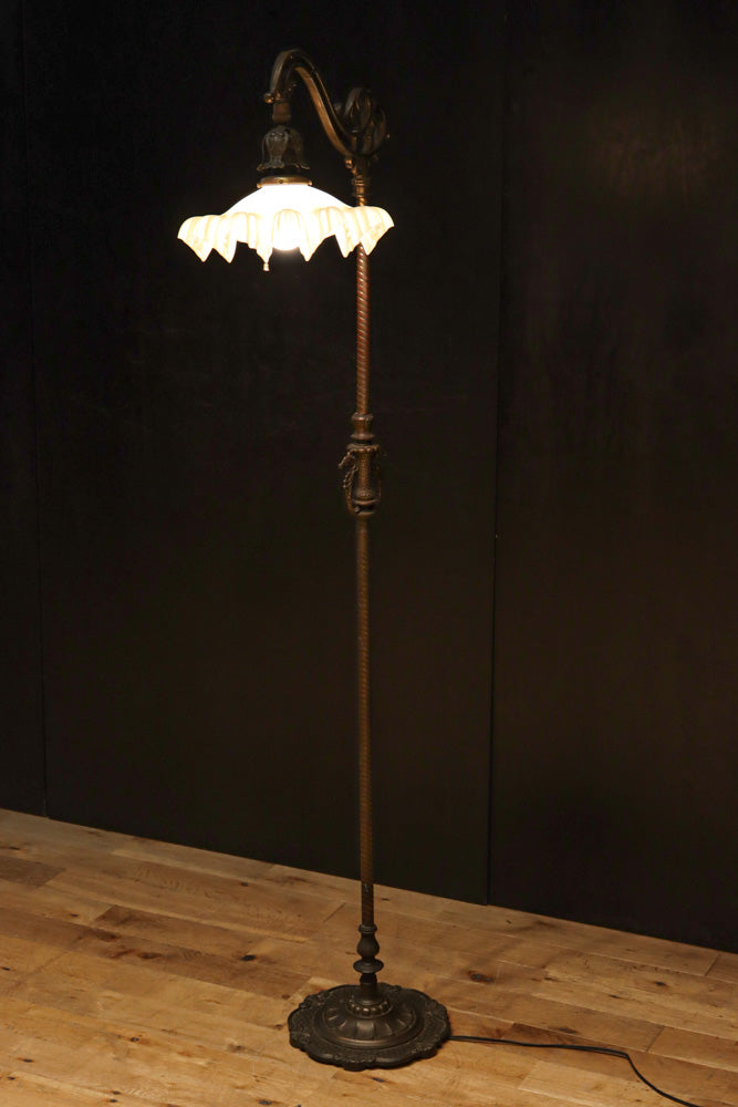 高さ1485ミリ!! クラシカルなデザインで上品な大型スタンドライト　DC8431