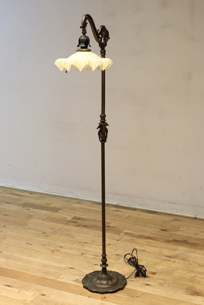 高さ1485ミリ!! クラシカルなデザインで上品な大型スタンドライト　DC8431