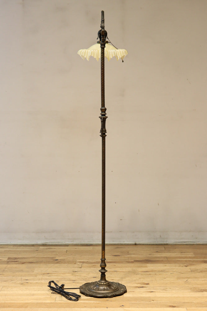 高さ1485ミリ!! クラシカルなデザインで上品な大型スタンドライト　DC8431