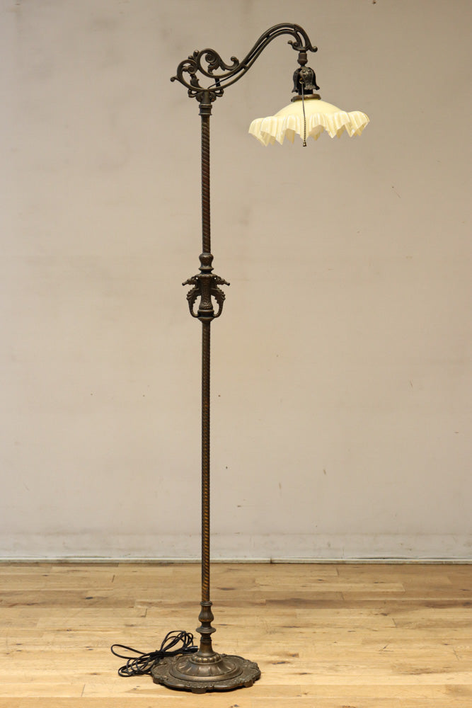 高さ1485ミリ!! クラシカルなデザインで上品な大型スタンドライト　DC8431