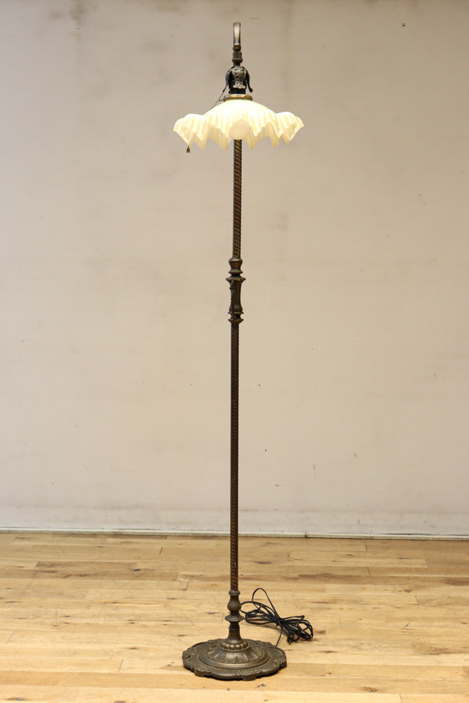 高さ1485ミリ!! クラシカルなデザインで上品な大型スタンドライト　DC8431