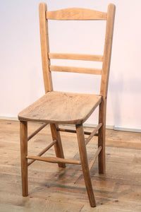 Antique chair DB7256c full of texture and taste of oak wood base