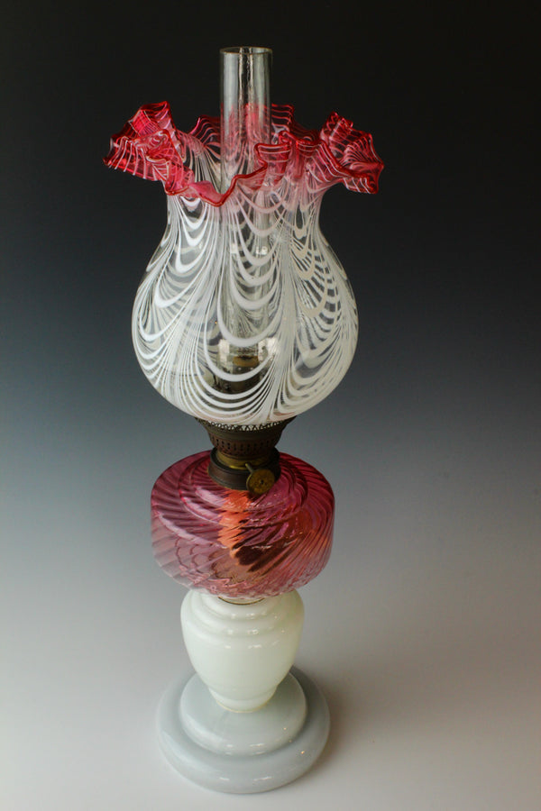 The red diamond vase stand lamp