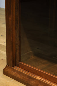 上質なオーク材にディスプレイが映える四面ガラスケース　BB1496
