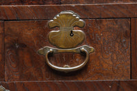欅珠杢‼ 巾着の装飾金具が味わい深い帳場箪笥　BB1640