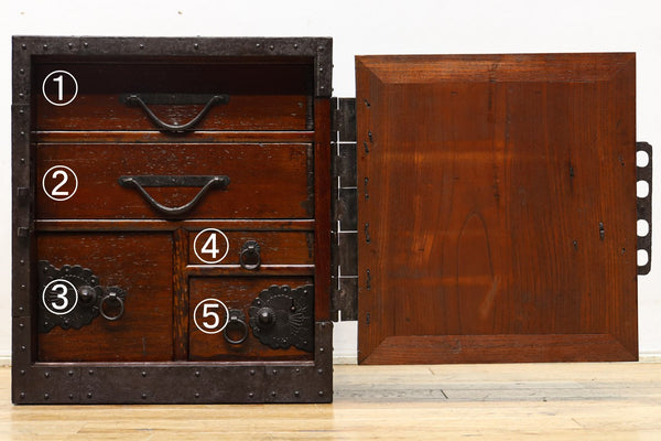 Ship chests BB1658