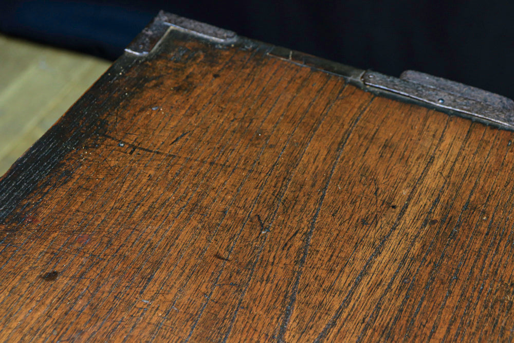 三方総欅‼時代の漆を纏う見応えのある酒田帳場箪笥　BB1753