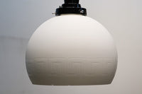 真っ白な球体に雷紋が浮かぶ上品な電笠　DC1117
