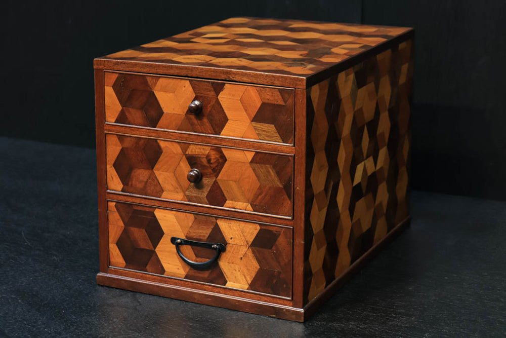 杉　矢羽模様の組子　小引き出し　※値下げしました！ 桜組子と麻の葉組子を上品に織り交ぜた組子欄間 EZ1999ab 在庫(a