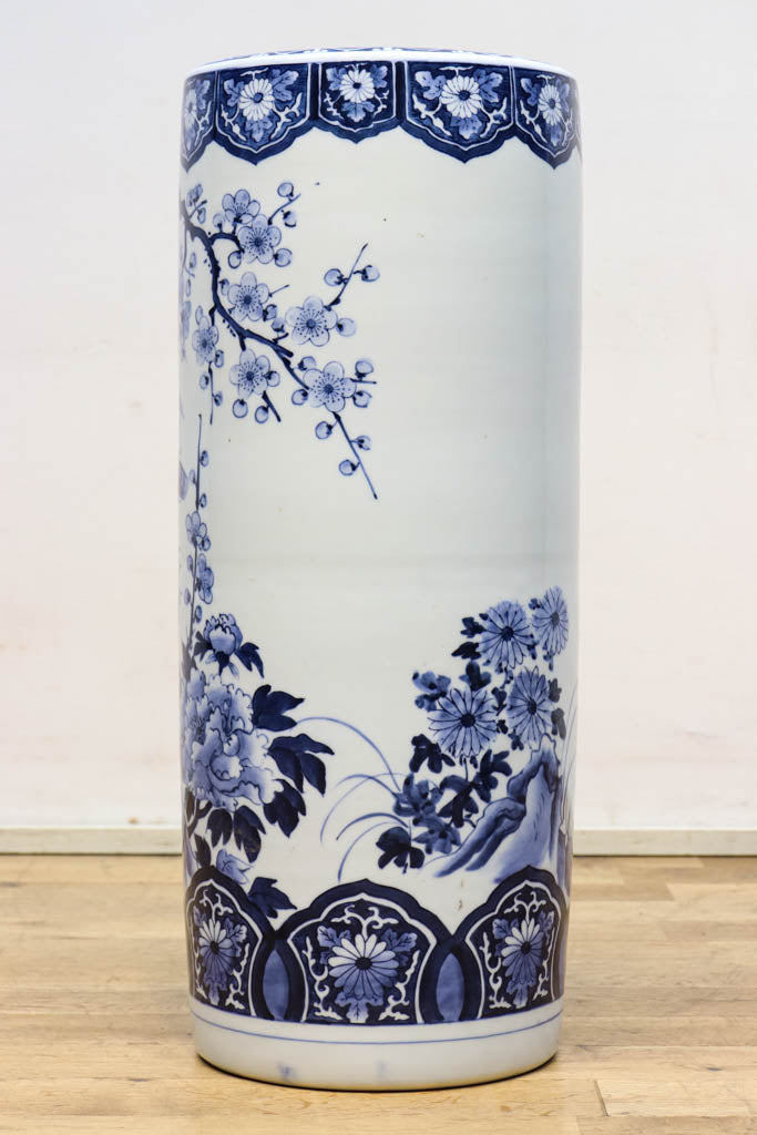 桜と二羽の鳥の絵模様が見事な陶器製の傘立て DC3029 – 古福庵 
