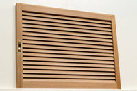 Small size louvered window E9815