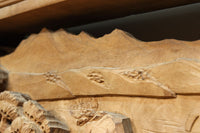 厚み100ミリ!! 重厚感溢れる木地色の深彫り彫刻欄間　EZ1081ab　在庫(a:0 b:1)枚
