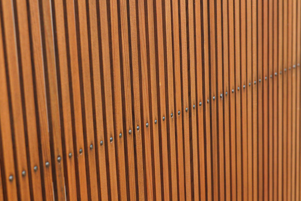 幅918ミリ　杢目の流れが美しく映える木地色の格子戸　F6522　在庫1枚