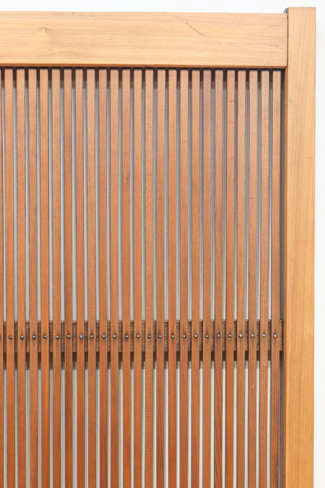 幅918ミリ　杢目の流れが美しく映える木地色の格子戸　F6522　在庫1枚