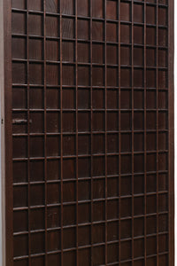 square lattice and wooden door F7616