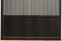 幅900ミリ　細身の縦桟が端然と並び上品な面持ちの格子戸　F7852　在庫1枚