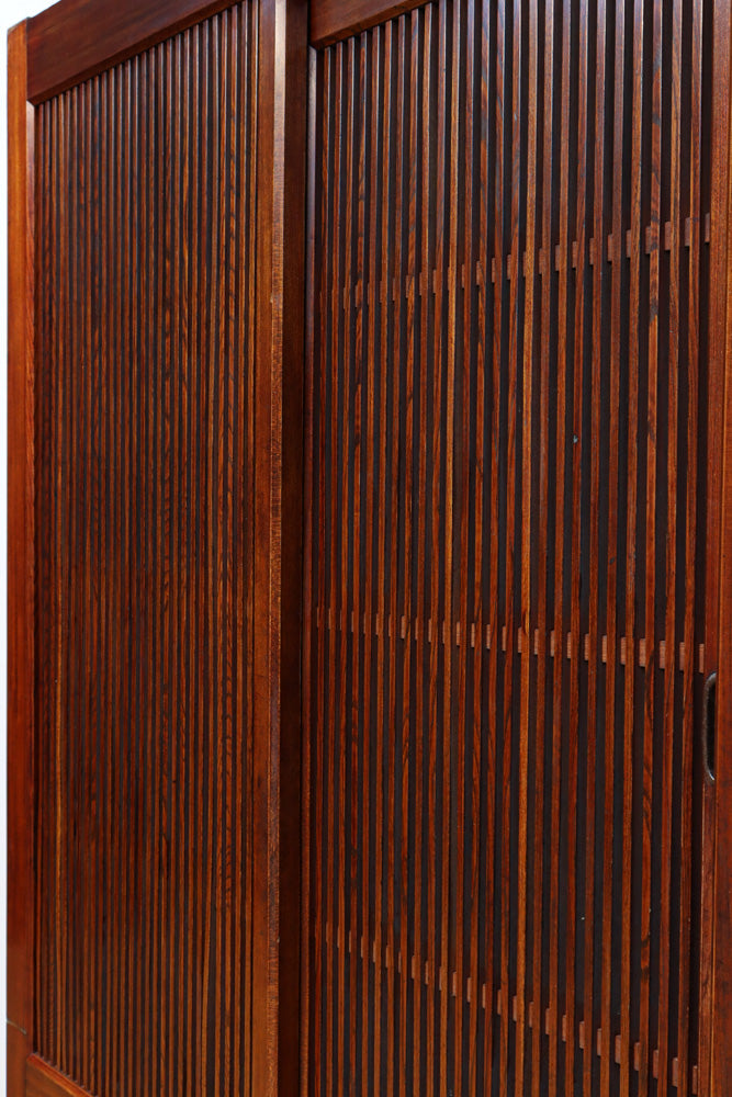 幅1380ミリ　上品な艶感に包まれた格子造りの極上総欅くぐり戸　G2167